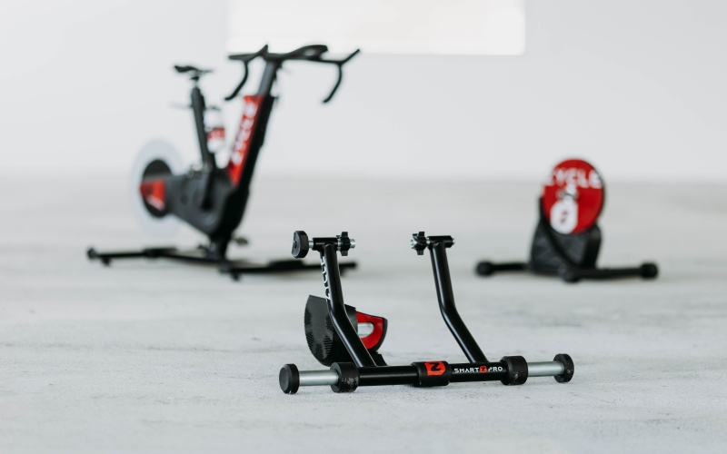 Smart bike or roller, experts recommend which one to use in each case